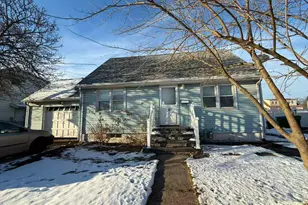 11 S Pelham Ave, Edison, NJ 08344 - Photo 2