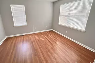 4 Cobblers Cir, Franklin Township, NJ 08823 - Photo 4