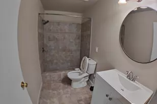 2205 Bayhead Dr, Sayreville, NJ 08859 - Photo 6