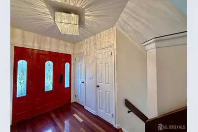 5 Viburnum Court, East Brunswick Township, NJ 08816 - Photo 2