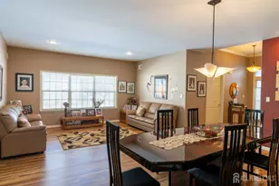 125 Fontaine Ct, Monroe Township, NJ 08831 - Photo 8
