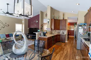 125 Fontaine Ct, Monroe Township, NJ 08831 - Photo 12