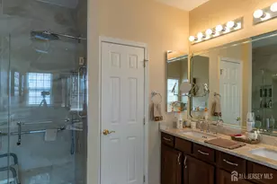 125 Fontaine Ct, Monroe Township, NJ 08831 - Photo 20