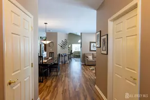 125 Fontaine Ct, Monroe Township, NJ 08831 - Photo 2