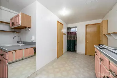 303 Michaels Court, Woodbridge Township, NJ 07095 - Photo 28