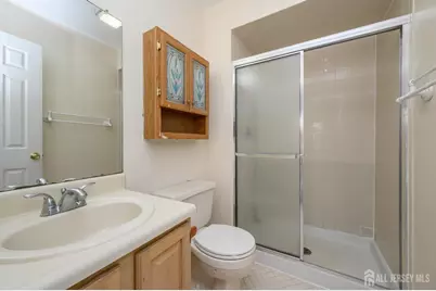 303 Michaels Court, Woodbridge Township, NJ 07095 - Photo 22