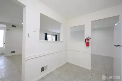 303 Michaels Court, Woodbridge Township, NJ 07095 - Photo 12