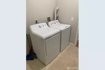 301 Pinelli Drive, Piscataway Township, NJ 08854 - Photo 24