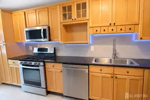 9 Lake Ave, East Brunswick Township, NJ 08816 - Photo 6