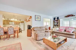 25 Martin Van Buren Dr, Monroe Township, NJ 08831 - Photo 16