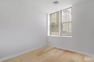 201 S 2nd Ave S, Highland Park, NJ 08904 - Photo 18