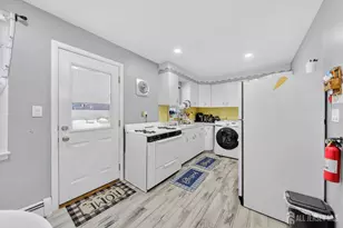 80 Poplar St, Carteret, NJ 07008 - Photo 4