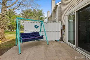 107 Lloyd Ct, East Brunswick Township, NJ 08816 - Photo 10