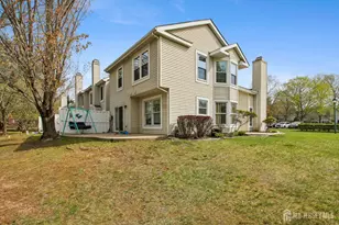107 Lloyd Ct, East Brunswick Township, NJ 08816 - Photo 20