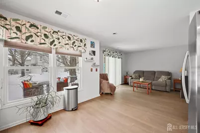 107 Lloyd Court, East Brunswick Township, NJ 08816 - Photo 6