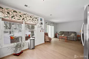 107 Lloyd Ct, East Brunswick Township, NJ 08816 - Photo 6