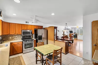 800 Kenneth Avenue, South Plainfield, NJ 07080 - Photo 10