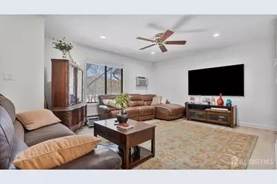 225 Medford Court #G, Manalapan Township, NJ 07726 - Photo 2