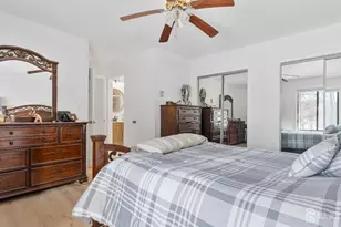 225 Medford Ct, Manalapan Township, NJ 07726 - Photo 8
