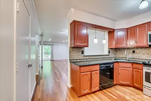6 Tulip Ct, Edison, NJ 08820 - Photo 10