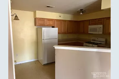 1031 Dogwood Court, New Brunswick, NJ 08901 - Photo 4