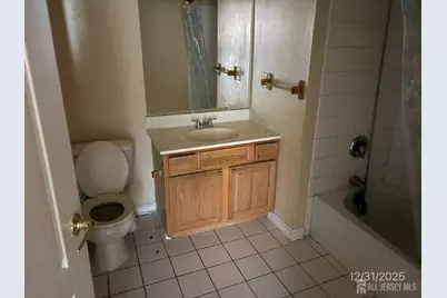 1031 Dogwood Court, New Brunswick, NJ 08901 - Photo 6