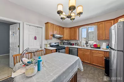 64 Comstock Street, New Brunswick, NJ 08901 - Photo 12