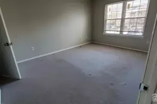 261 Kempsey Dr, North Brunswick Township, NJ 08902 - Photo 18