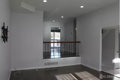 83 Pheasant Run, Edison, NJ 08820 - Photo 4