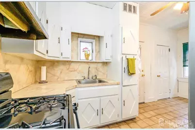 271 Woodbridge Avenue, Woodbridge Township, NJ 07095 - Photo 4