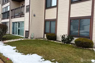 278 Crosse Dr, Monroe Township, NJ 08831 - Photo 1