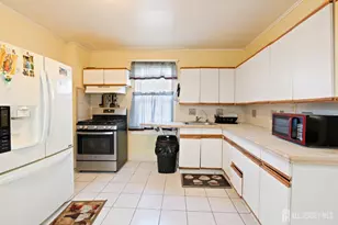 311 Gifford St, Perth Amboy, NJ 08861 - Photo 2