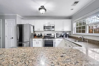 42 Springfield Road, North Brunswick Township, NJ 08902 - Photo 10