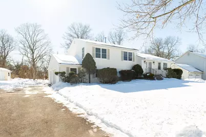 9 Sturbridge Drive W, Piscataway Township, NJ 08854 - Photo 2