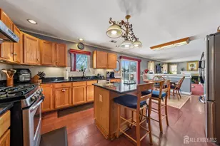 5 Oak Hill Dr, Monroe Township, NJ 08831 - Photo 4