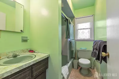 12 Lake Avenue, Franklin Township, NJ 08873 - Photo 18