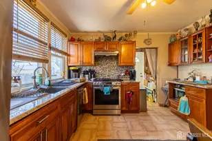 48 Locust St, Carteret, NJ 07008 - Photo 10