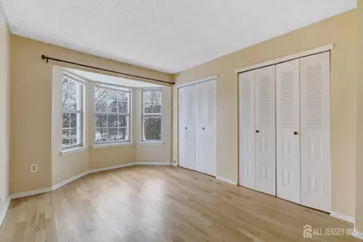 318 Wimbeldon Court, North Brunswick Township, NJ 08902 - Photo 12