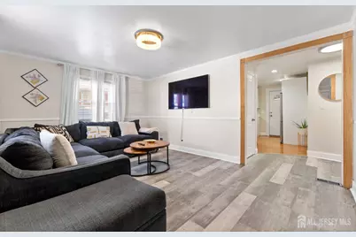 696 Hanson Avenue, Perth Amboy, NJ 08861 - Photo 4