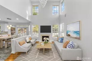 46 Pin Oak Dr, North Brunswick Township, NJ 08902 - Photo 2