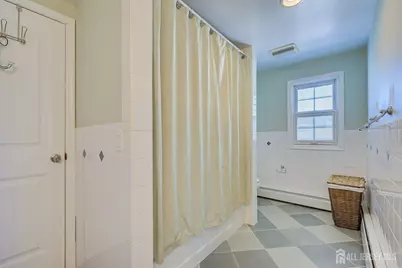 188 E Chestnut Avenue E, Metuchen, NJ 08840 - Photo 38