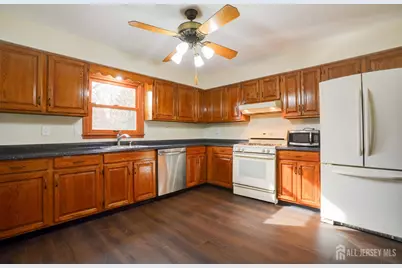 11 Lenox Street, Edison, NJ 08817 - Photo 14