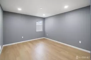 4 Hawaii Ct, Old Bridge Township, NJ 07747 - Photo 10