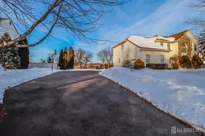 6 Bering Way, Franklin Township, NJ 08873 - Photo 2