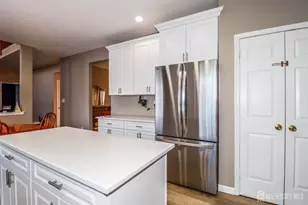 6 Bering Way, Franklin Township, NJ 08873 - Photo 22