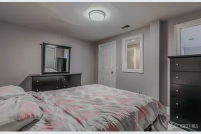 33 Vandeventer Court, Sayreville, NJ 08872 - Photo 20