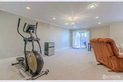 33 Vandeventer Court, Sayreville, NJ 08872 - Photo 26