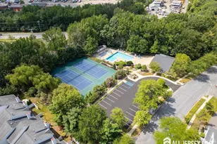 33 Vandeventer Ct, Sayreville, NJ 08872 - Photo 30