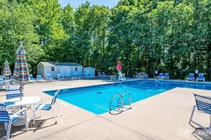 33 Vandeventer Ct, Sayreville, NJ 08872 - Photo 1