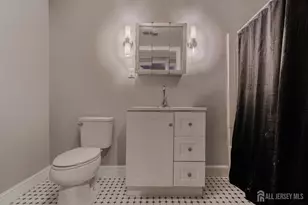 33 Vandeventer Ct, Sayreville, NJ 08872 - Photo 22